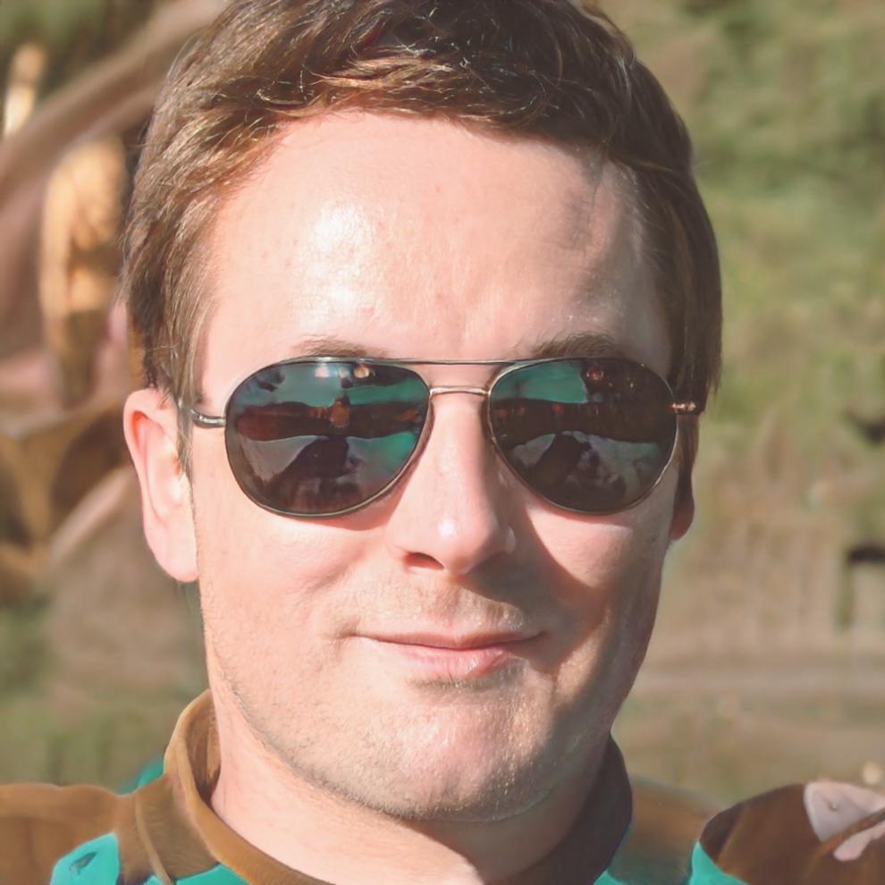 Adrià Castellví, Especialista en Investigación de Mercados de sylarenthivo